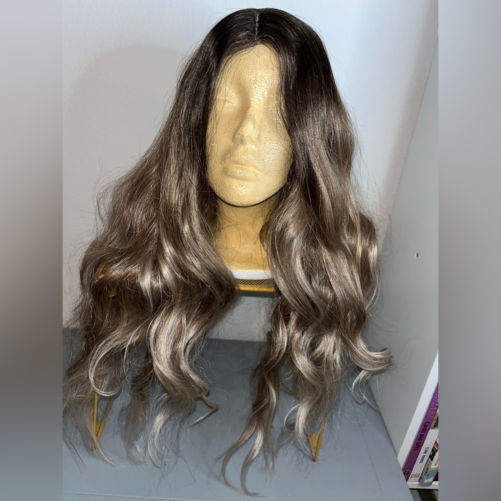 AISI NWT 24” Hair Long Wavy Ombré Heat Resistant Synthetic Fiber Wig w/ Wig Cap
